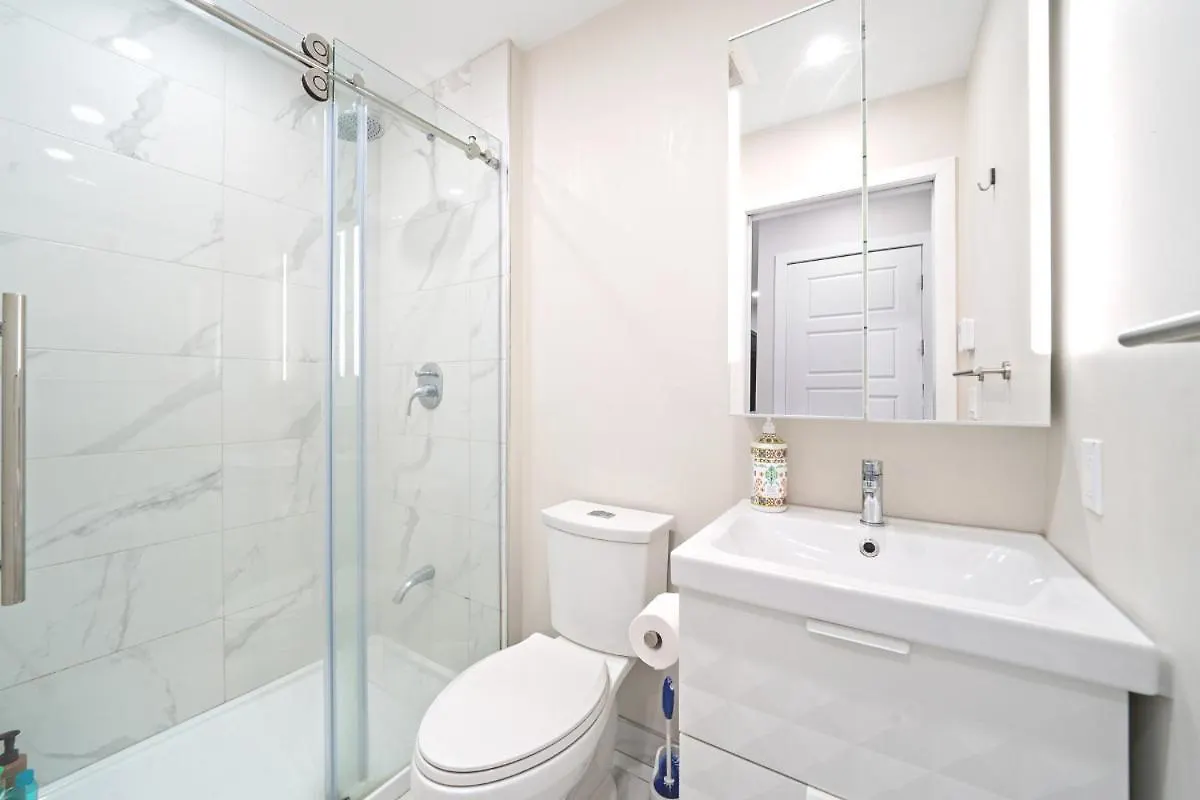 Apartment Glamorous 3Bdr Heart Of Plateau A Montreal